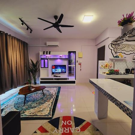 Denan Homestay Casa Kayangan イポー エクステリア 写真